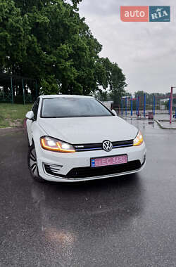 Хэтчбек Volkswagen e-Golf 2018 в Киеве