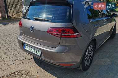 Хэтчбек Volkswagen e-Golf 2016 в 