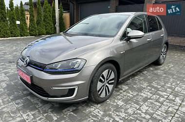Хэтчбек Volkswagen e-Golf 2015 в 
