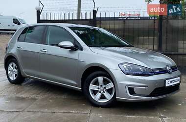 Хэтчбек Volkswagen e-Golf 2016 в Киеве