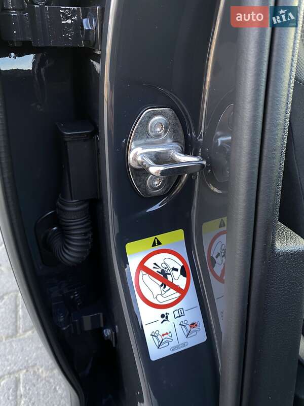 Хетчбек Volkswagen e-Golf 2020 в Хотині