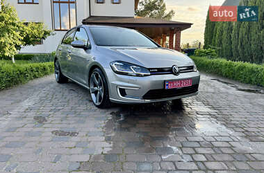 Хэтчбек Volkswagen e-Golf 2017 в Киеве