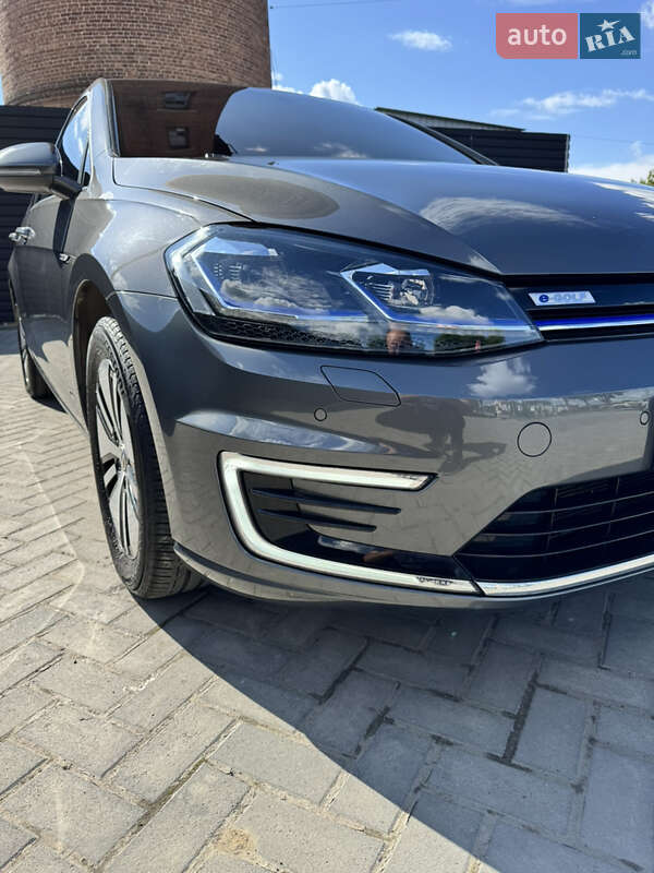 Хэтчбек Volkswagen e-Golf 2020 в Ивано-Франковске