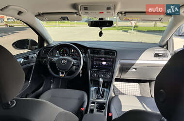 Хэтчбек Volkswagen e-Golf 2020 в 