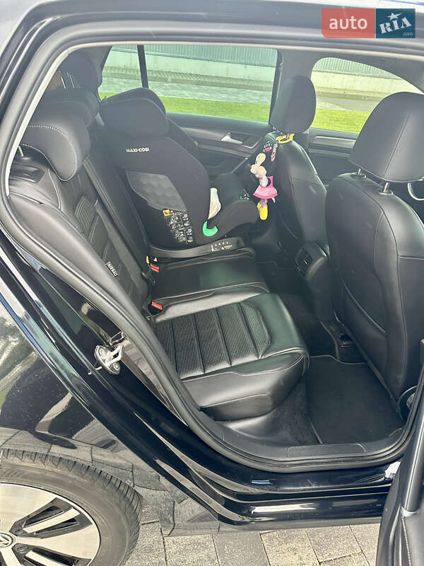 Хетчбек Volkswagen e-Golf 2019 в Мукачевому