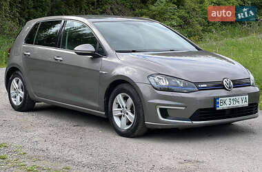 Хэтчбек Volkswagen e-Golf 2016 в Кременце