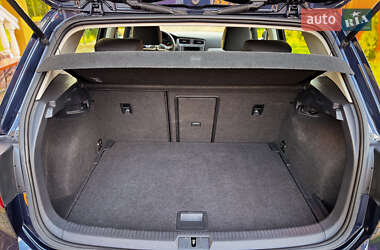 Хетчбек Volkswagen e-Golf 2015 в 