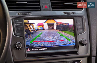 Хетчбек Volkswagen e-Golf 2015 в 