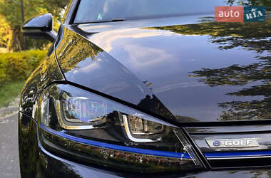 Хетчбек Volkswagen e-Golf 2015 в Києві