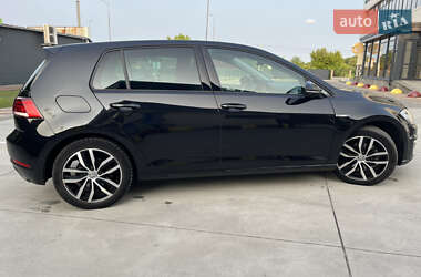 Хетчбек Volkswagen e-Golf 2020 в 