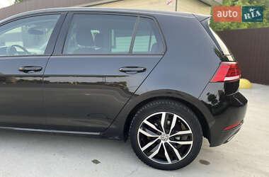 Хетчбек Volkswagen e-Golf 2020 в 