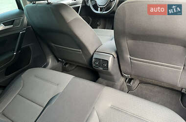 Хетчбек Volkswagen e-Golf 2020 в 