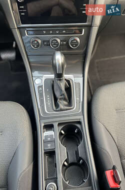 Хетчбек Volkswagen e-Golf 2020 в 