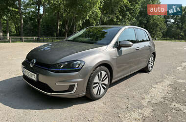 Хетчбек Volkswagen e-Golf 2015 в Сумах