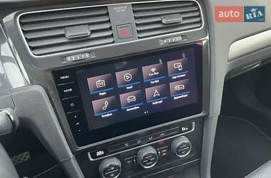 Хетчбек Volkswagen e-Golf 2020 в 
