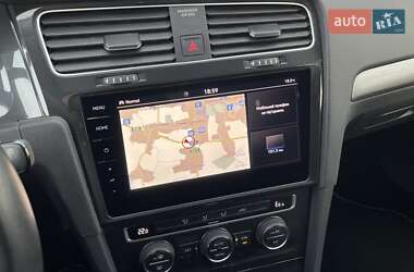 Хетчбек Volkswagen e-Golf 2020 в 