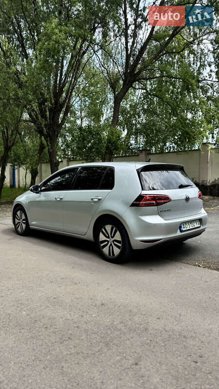 Хетчбек Volkswagen e-Golf 2015 в Мукачевому