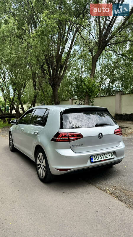 Хетчбек Volkswagen e-Golf 2015 в Мукачевому