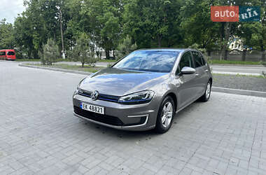 Хетчбек Volkswagen e-Golf 2015 в Хмельницькому