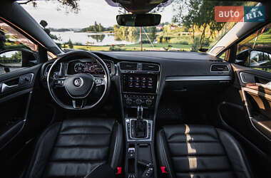Хэтчбек Volkswagen e-Golf 2018 в 
