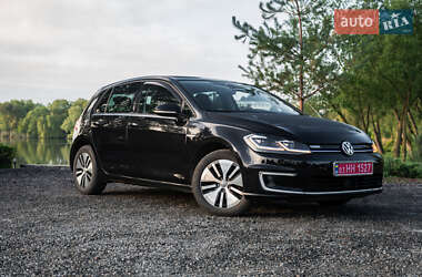 Хэтчбек Volkswagen e-Golf 2018 в 