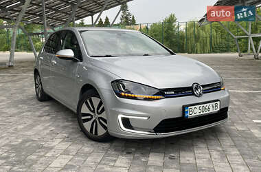 Хэтчбек Volkswagen e-Golf 2015 в Львове