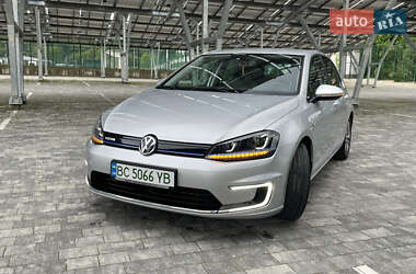 Хэтчбек Volkswagen e-Golf 2015 в 