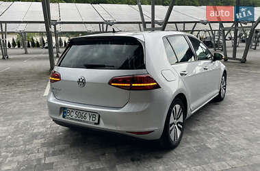 Хэтчбек Volkswagen e-Golf 2015 в 