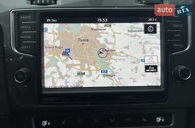 Хэтчбек Volkswagen e-Golf 2015 в 