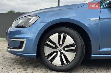 Хетчбек Volkswagen e-Golf 2015 в 