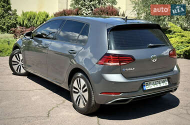 Хэтчбек Volkswagen e-Golf 2019 в 