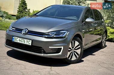 Хэтчбек Volkswagen e-Golf 2019 в 