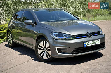 Хэтчбек Volkswagen e-Golf 2019 в 