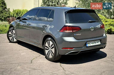 Хэтчбек Volkswagen e-Golf 2019 в 