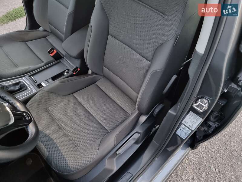 Хетчбек Volkswagen e-Golf 2018 в Кропивницькому