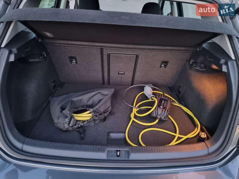 Хетчбек Volkswagen e-Golf 2018 в Кропивницькому