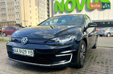 Хэтчбек Volkswagen e-Golf 2015 в 