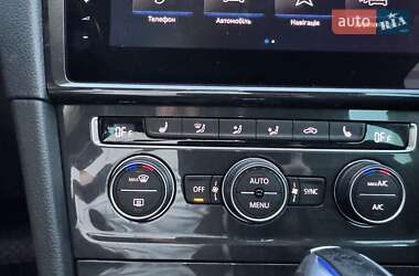 Хетчбек Volkswagen e-Golf 2019 в 