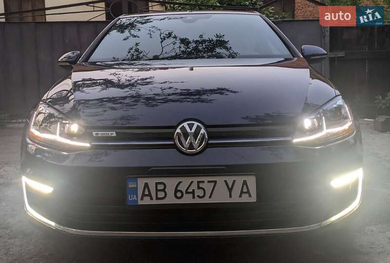 Хетчбек Volkswagen e-Golf 2017 в Вінниці