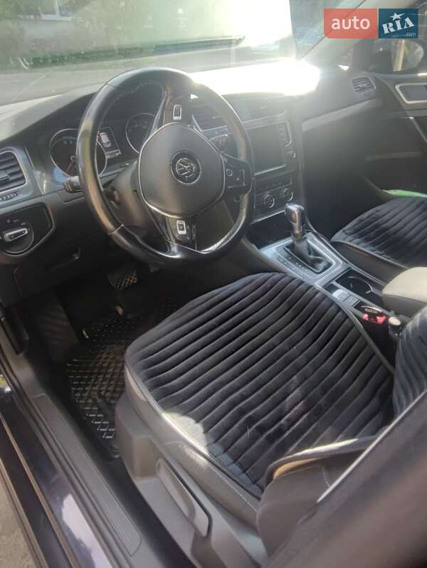 Хетчбек Volkswagen e-Golf 2015 в Одесі