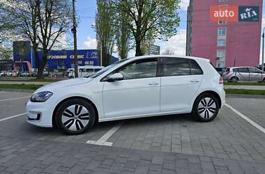 Хетчбек Volkswagen e-Golf 2016 в 