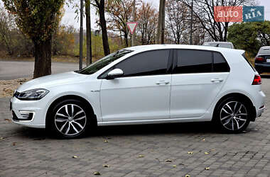 Хэтчбек Volkswagen e-Golf 2020 в Першотравенске