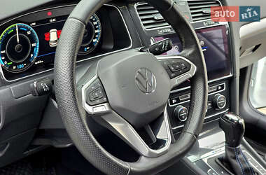 Хэтчбек Volkswagen e-Golf 2020 в Першотравенске