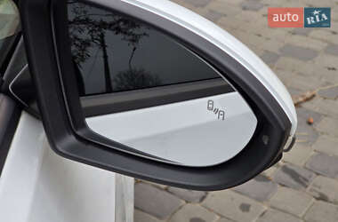 Хэтчбек Volkswagen e-Golf 2020 в Першотравенске