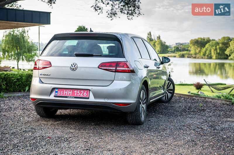 Хетчбек Volkswagen e-Golf 2016 в Умані