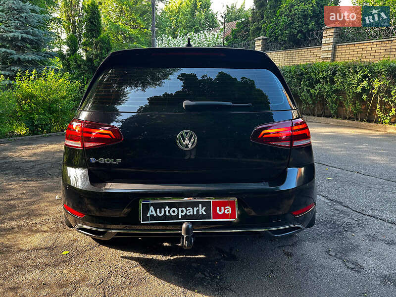 Хетчбек Volkswagen e-Golf 2017 в Києві фото 6 Хетчбек Volkswagen e-Golf 2017 в Києві