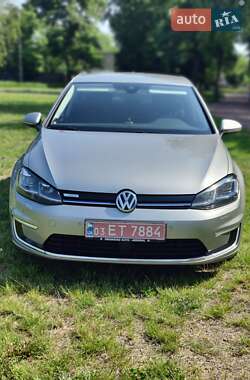 Хэтчбек Volkswagen e-Golf 2018 в 