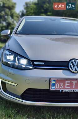 Хэтчбек Volkswagen e-Golf 2018 в 