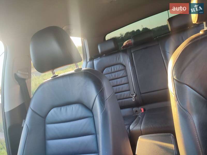 Хэтчбек Volkswagen e-Golf 2016 в Нововолынске