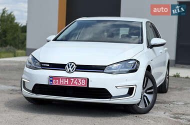 Хэтчбек Volkswagen e-Golf 2017 в 
